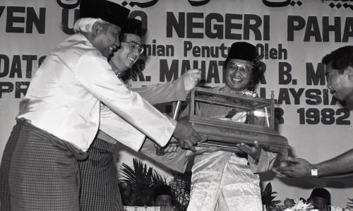 DR. MAHATHIR MOHAMAD