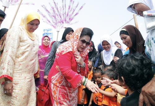 PH23_26022011_ROSMAH