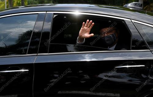 DATUK SERI ISMAIL SABRI YAAKOB