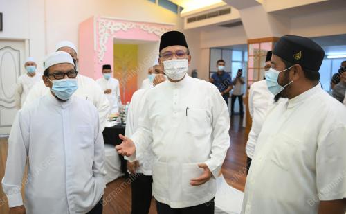 DATUK SERI WAN ROSDY WAN ISMAIL