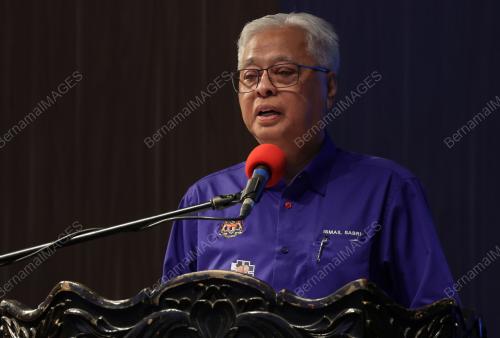DATUK SERI ISMAIL SABRI YAAKOB