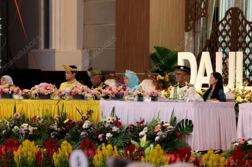 AL-SULTAN ABDULLAH RI'AYATUDDIN AL-MUSTAFA BILLAH SHAH