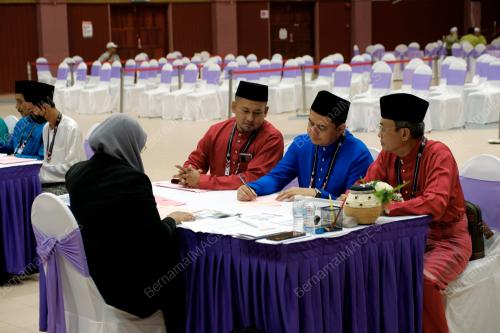 DATUK MOHD NIZAR NAJIB