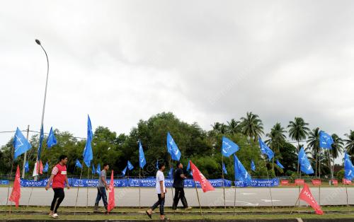 BENDERA PARTI PRU15