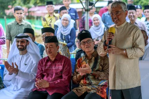AL-SULTAN ABDULLAH RI'AYATUDDIN AL-MUSTAFA BILLAH SHAH