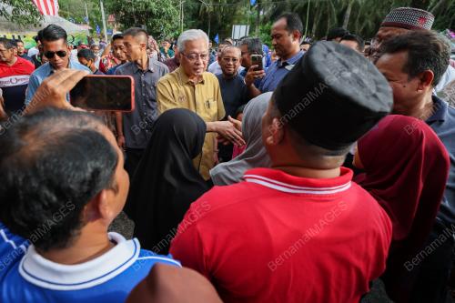 DATUK SERI ISMAIL SABRI YAAKOB