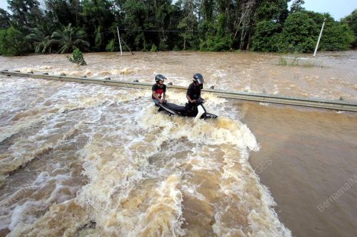 PH26_01012015_BANJIR