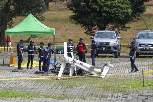 HELIKOPTER TERBAKAR