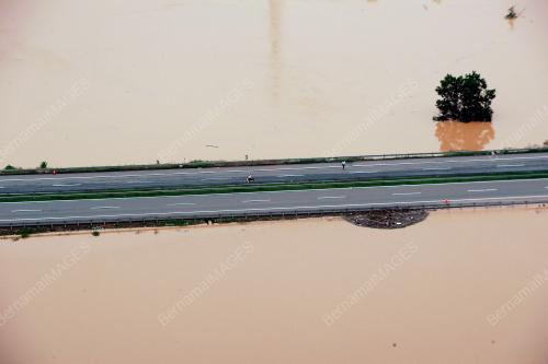 PH26_30122014_BANJIR