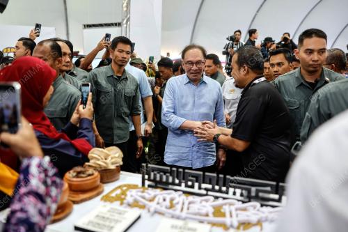 DATUK SERI ANWAR IBRAHIM