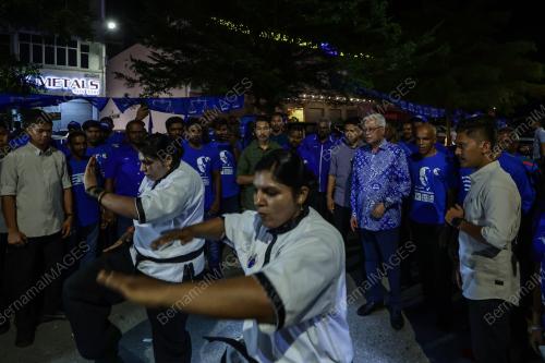DATUK SERI ISMAIL SABRI YAAKOB