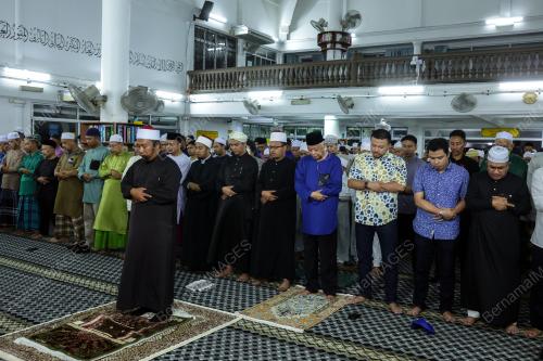 DATUK SERI ISMAIL SABRI YAAKOB