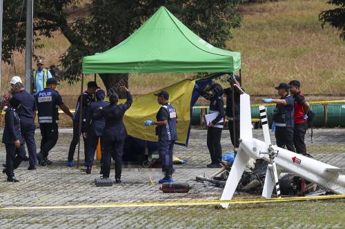 HELIKOPTER TERBAKAR