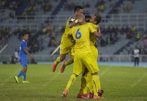 PH30_04042015_BOLA