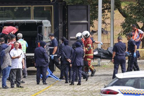 HELIKOPTER TERBAKAR