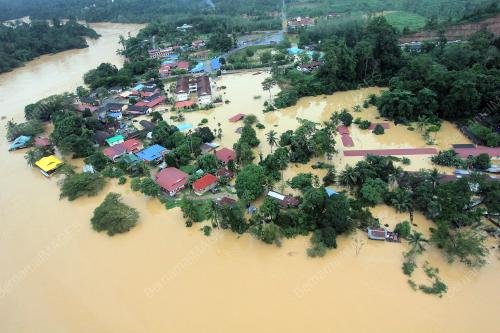 PH30_24122014_BANJIR_UDARA