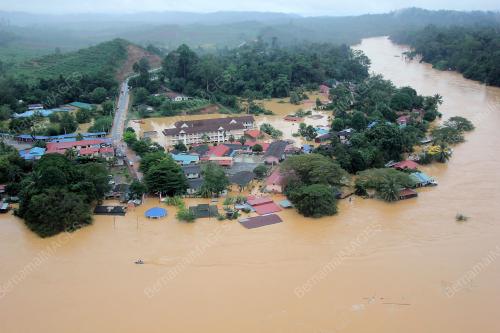 PH31_24122014_BANJIR_UDARA