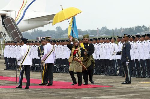 AL-SULTAN ABDULLAH RI'AYATUDDIN AL-MUSTAFA BILLAH SHAH