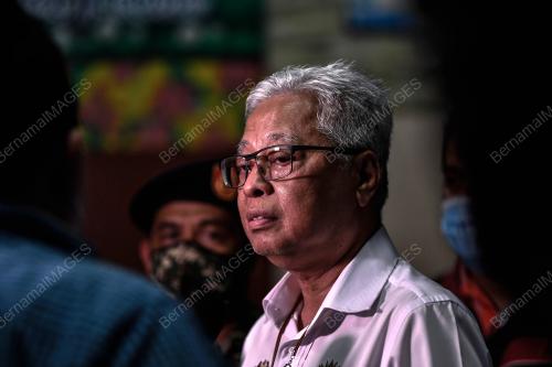 DATUK SERI ISMAIL SABRI YAAKOB