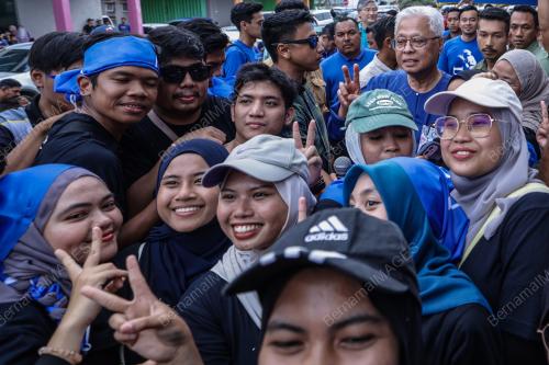 DATUK SERI ISMAIL SABRI YAAKOB