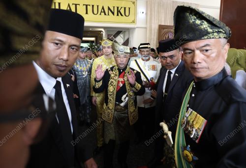 AL-SULTAN ABDULLAH RI'AYATUDDIN AL-MUSTAFA BILLAH SHAH