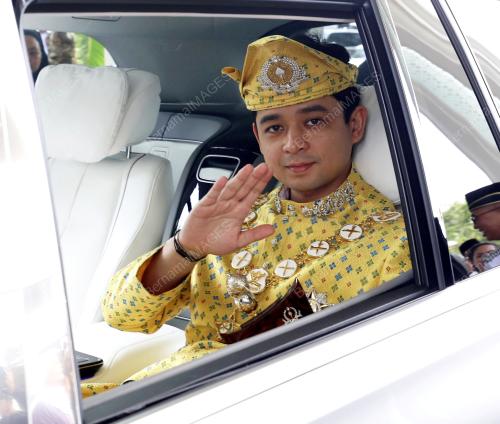 TENGKU HASSANAL IBRAHIM ALAM SHAH