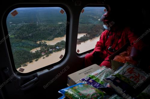 BANTUAN BEKALAN MAKANAN MELALUI UDARA