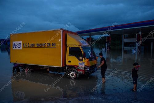 BANJIR DI MENTAKAB