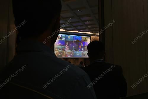 DATUK SERI ISMAIL SABRI YAAKOB