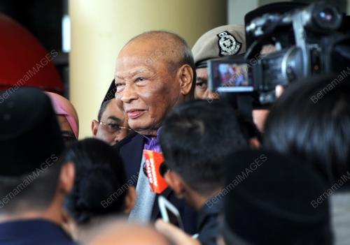 PHG01_20112014_SULTAN