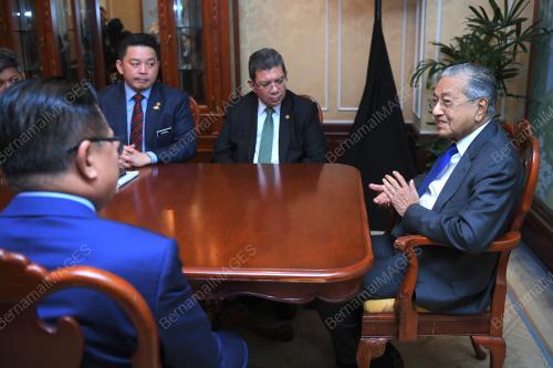 PHL01_08032019_MAHATHIR_MURAD
