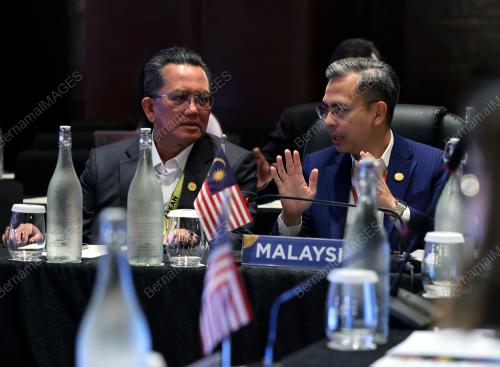 FAHMI FADZIL