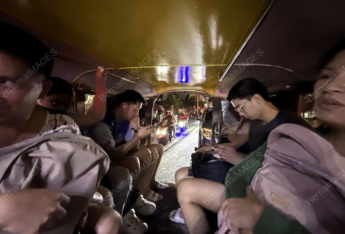 MANILA JEEPNEY