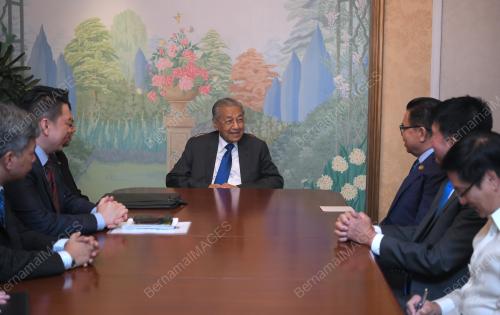 PHL03_08032019_MAHATHIR_MURAD