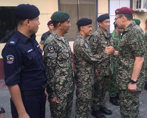 PHL04_11032015_HISHAMMUDDIN