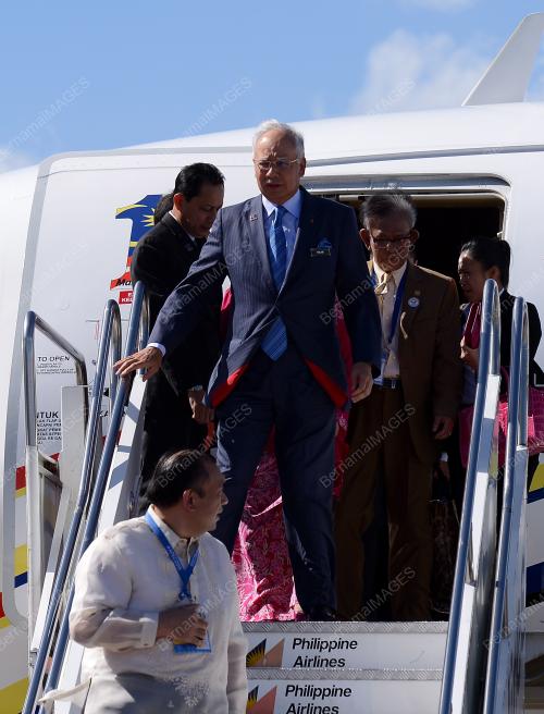PHL06_17112015_APEC