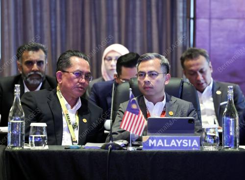 FAHMI FADZIL