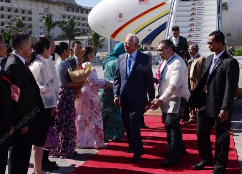 PHL08_17112015_PM_APEC