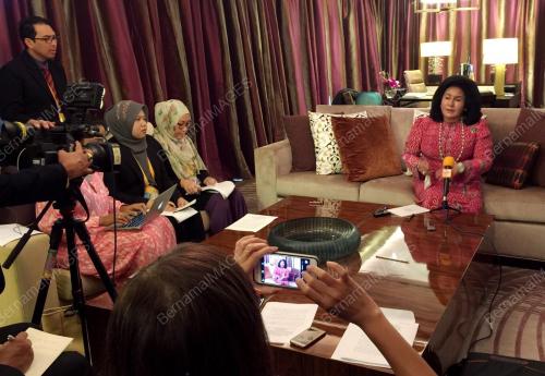 PHL08_18112015_ROSMAH