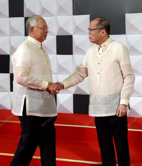 PHL15_18112015_APEC