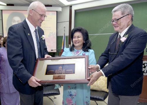 PHL17_15102012_ROSMAH