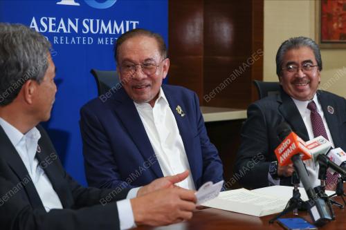 DATUK SERI ANWAR IBRAHIM