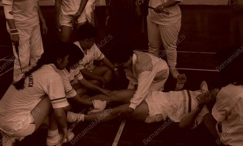 PJ11_150390_BADMINTON