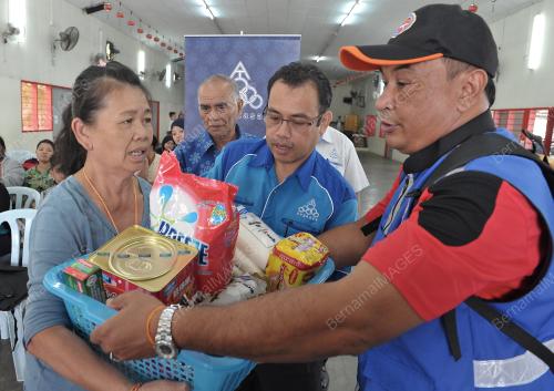PK00B_10112013_BANTUAN