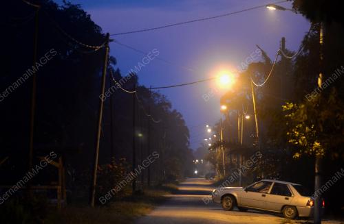 PK00_03082017_LAMPU_JALAN3