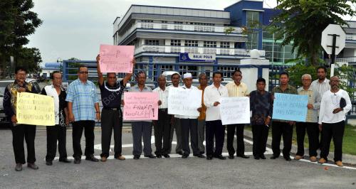 PK00_31122011_LAPORAN_POLIS1