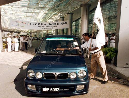 PK01-02_08_2000_PERODUA-KENARI_19091904