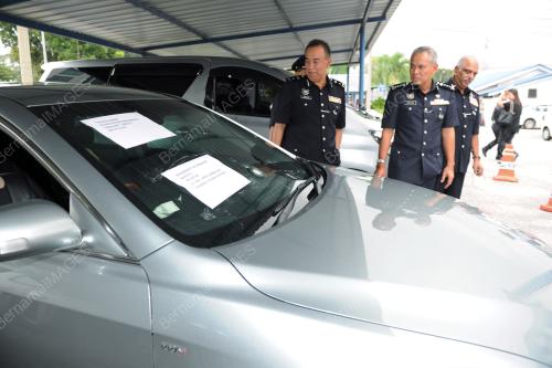 PK017_06112013_POLIS_SUSPEK