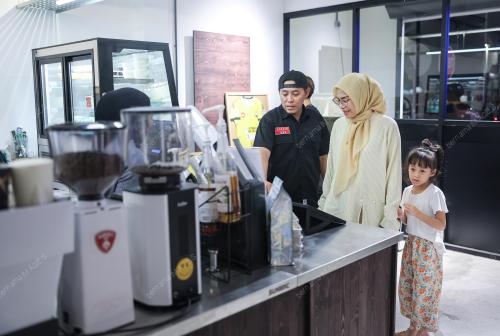 PELANGGAN