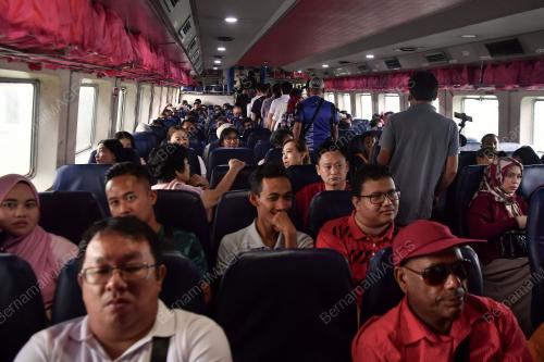 TINJAUAN JETI MARINA LUMUT